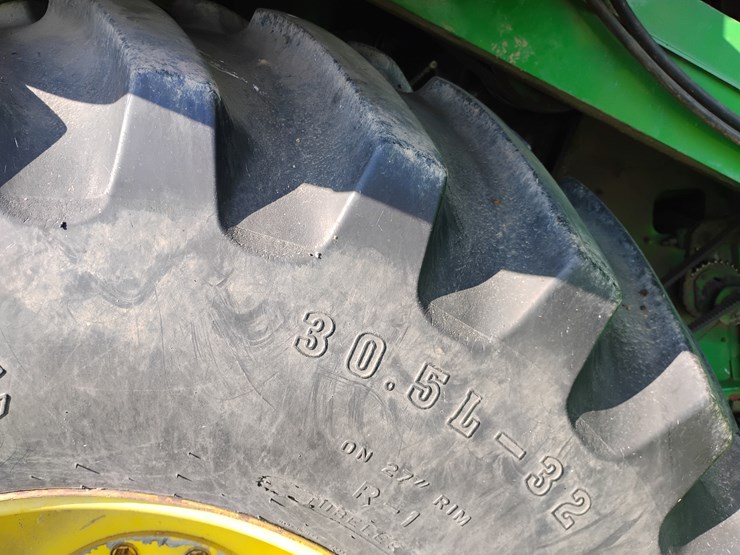 1983-john-deere-8820-image-11