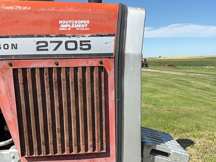 massey-ferguson-2705-image-8