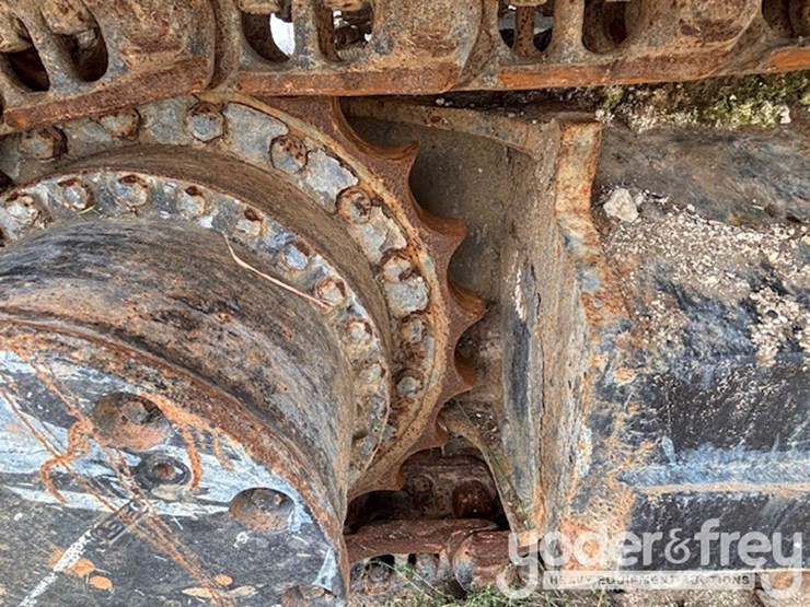 2011-deere-250g-lc-image-16