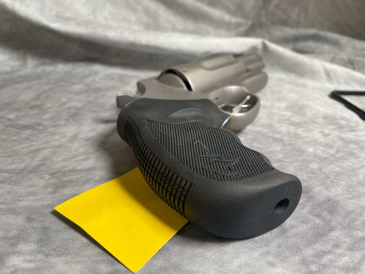 #4565-•-taurus-judge-45-colt-revolver,-sn:-agj393597-image-4