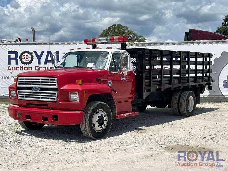 1993-ford-f700-image-1