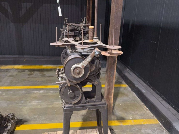 circular-knitting-machine-image-54