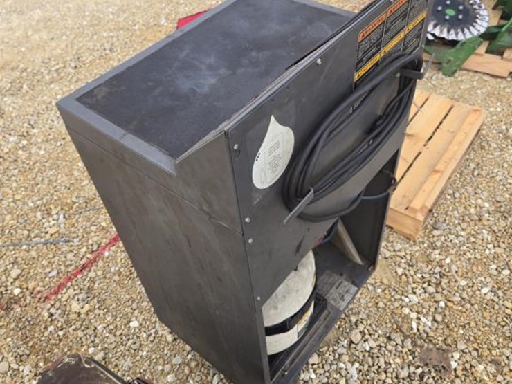 #3946-•-snap-on-134a-freon-recovery-unit-image-7