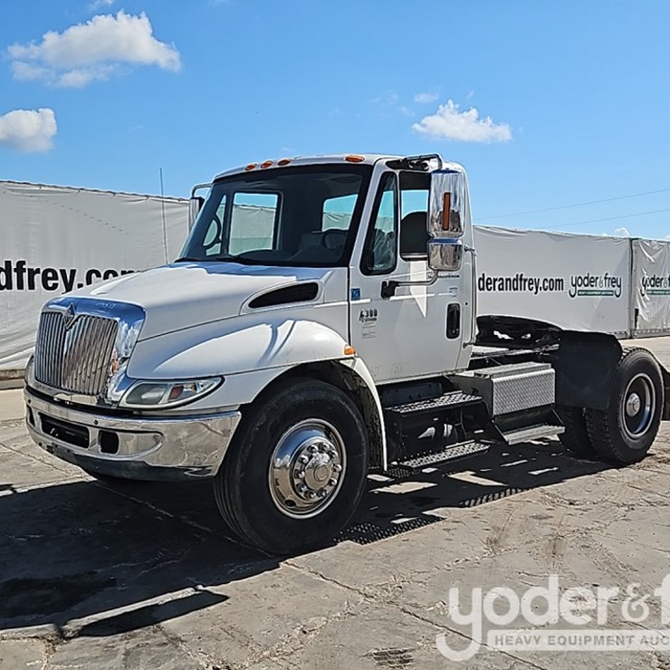 2006 INTERNATIONAL DURASTAR 4300