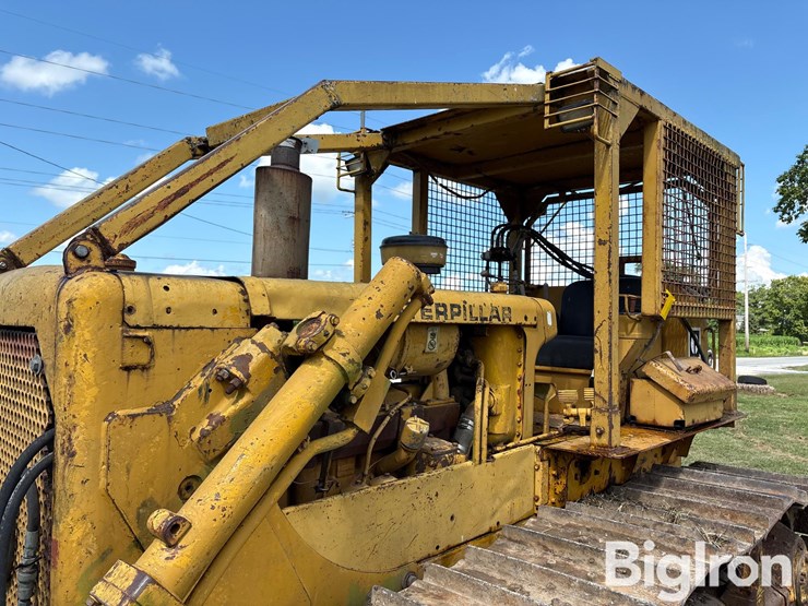 caterpillar-d6c-image-17