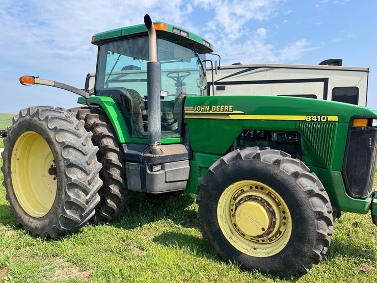 john-deere-8410-image-16