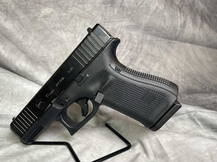 #4544-•-glock-19-gen-5-9mm-luger-semi-auto-pistol,-sn:-cesf245-image-20