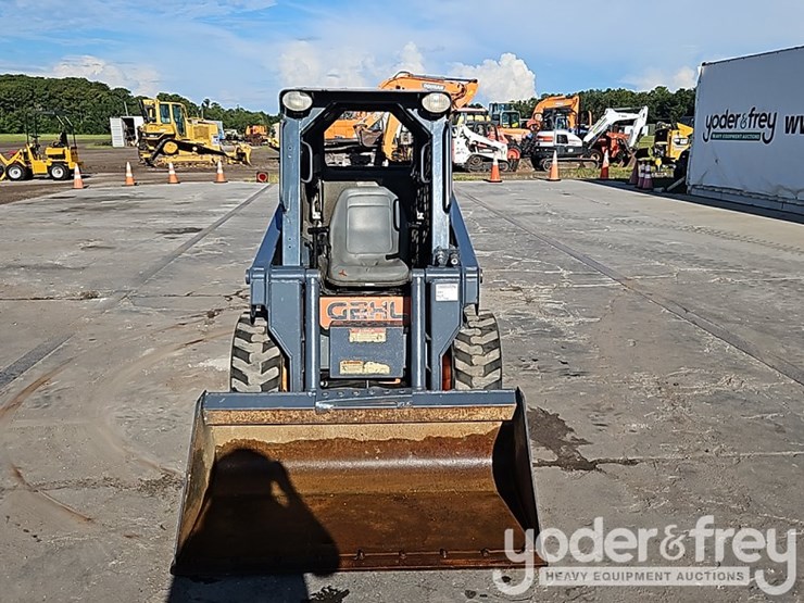 2018-gehl-r105-image-9