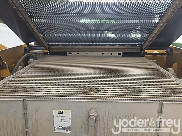 2017-caterpillar-259d-image-21
