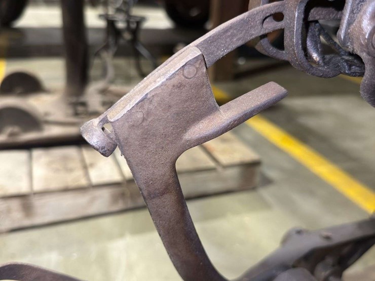 industrial-guillotine-paper-cutter-image-20