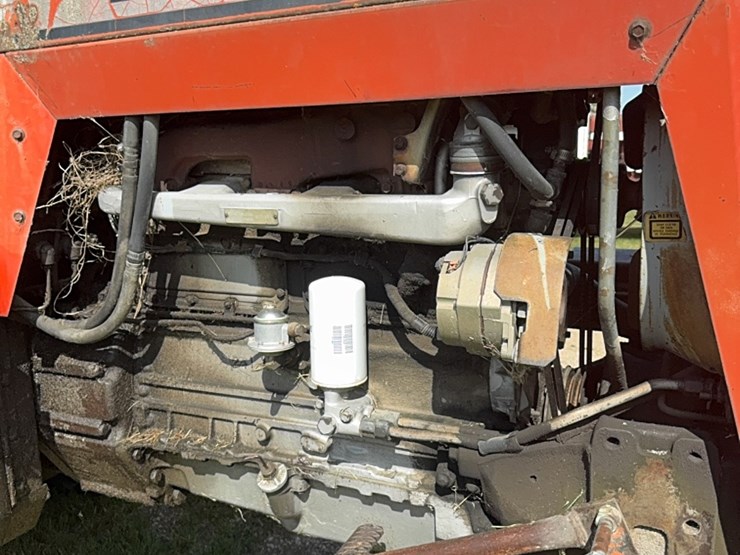 massey-ferguson-1135-image-7