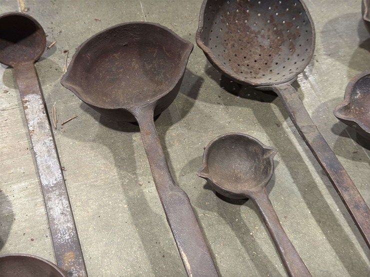 collection-of-cast-iron-smelting-or-lead-melting-ladles-image-9