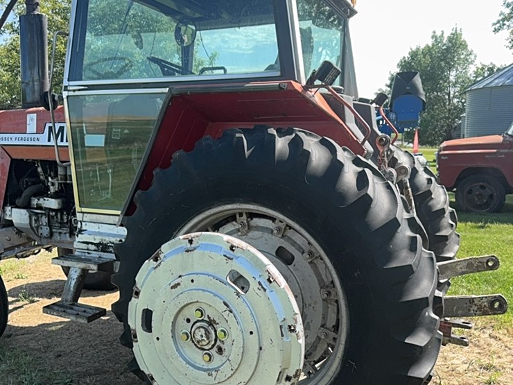 massey-ferguson-2705-image-14