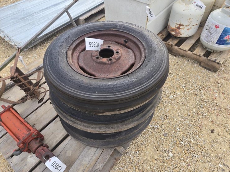 #3955-•-(3)-16"-tires-and-rims-image-6