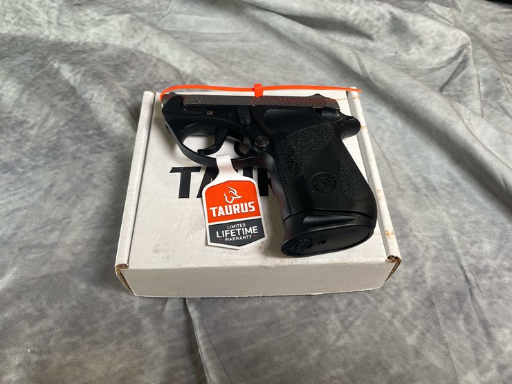#4553-•-taurus-pt22-22-lr-pistol,-sn:-06704y-image-1