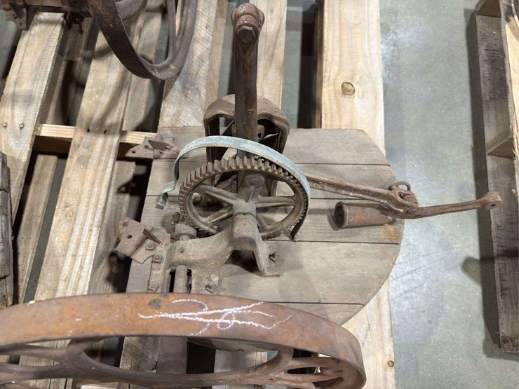 various-cast-iron-parts-mounted-to-wood-image-3
