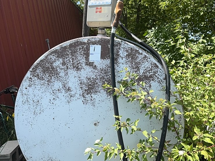 2000-gallon-diesel-fuel-tank-with-pump-image-2