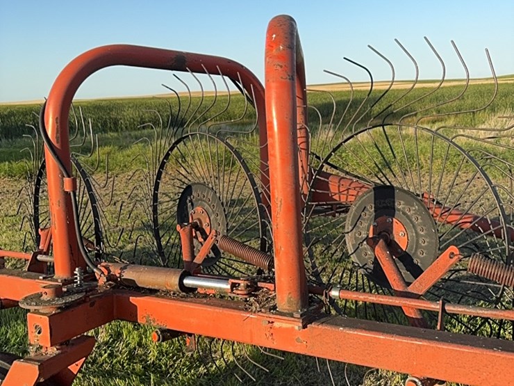 9-wheel-hay-rake-image-8