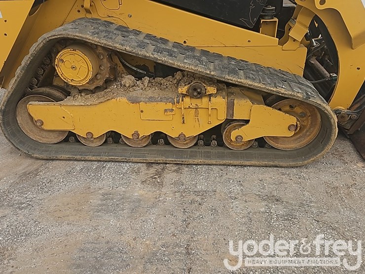 2017-caterpillar-259d-image-13