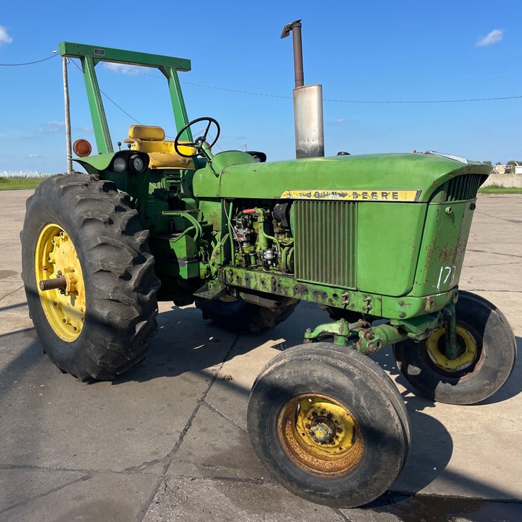 JOHN DEERE 3020