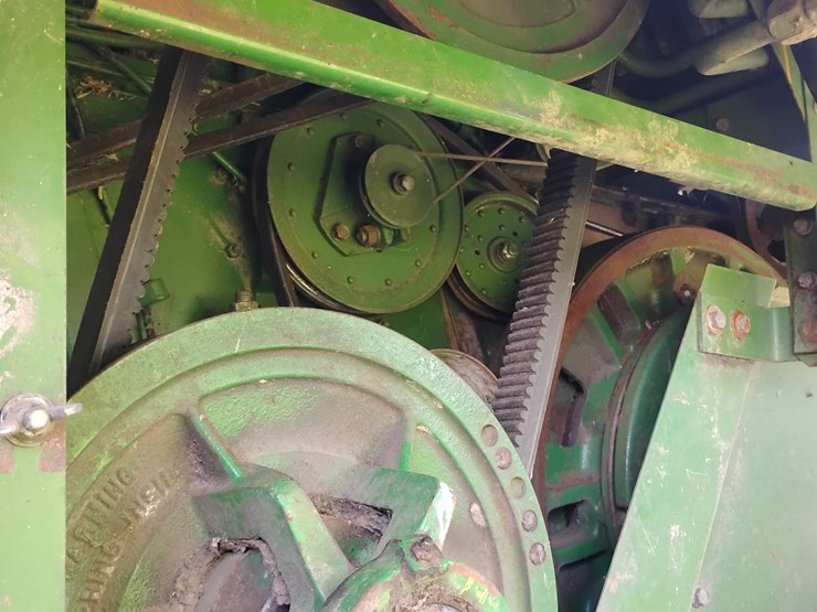 1983-john-deere-8820-image-13