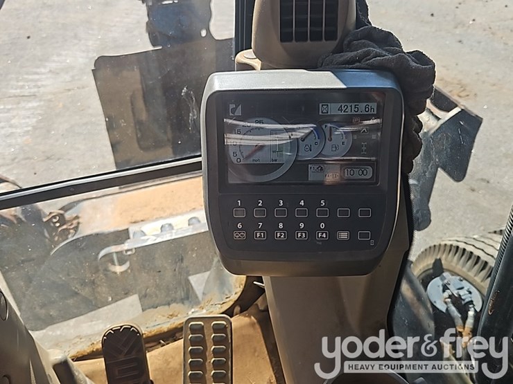 2014-deere-190dw-image-35
