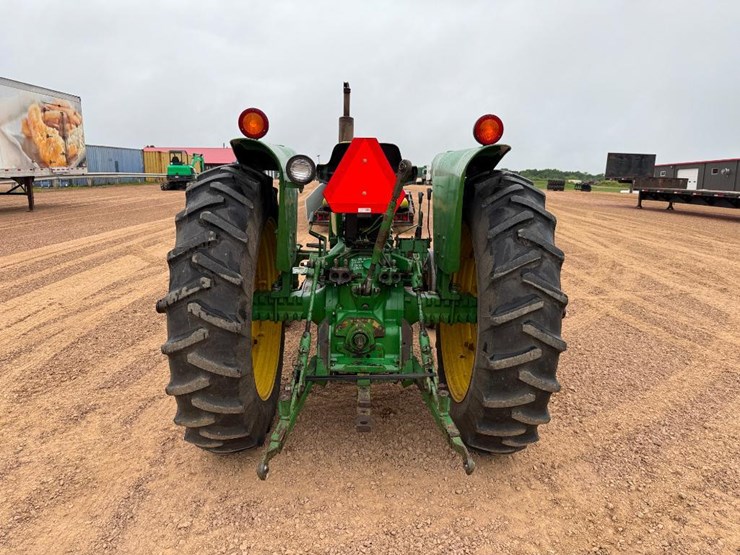 1980-john-deere-2240-image-5