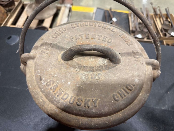 cast-iron-pots-image-5