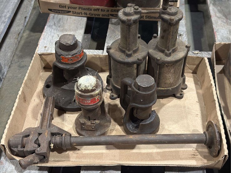 cable-cutters-and-“dead-easy”-tire-pump-image-1