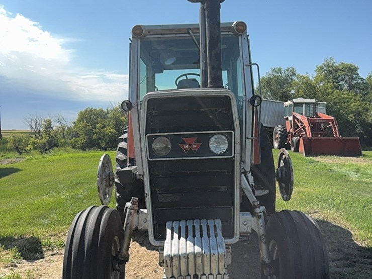 massey-ferguson-2705-image-23