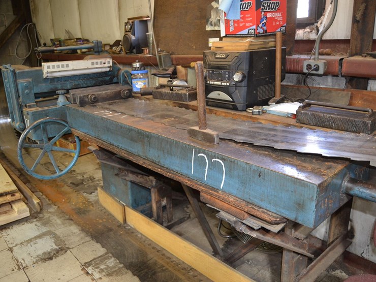 hammer-block-&-tools-image-1