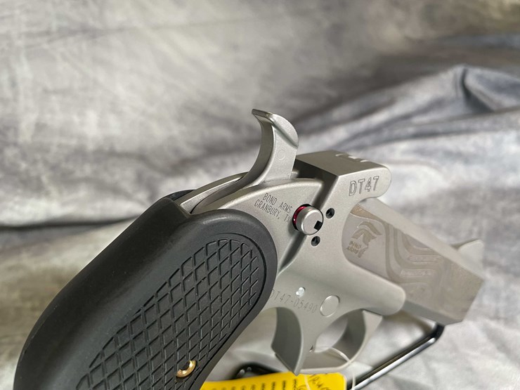 #4548-•-bond-arms-limited-edition-trump-derringer-45-auto-pistol,-sn:-dt47-05490-image-7
