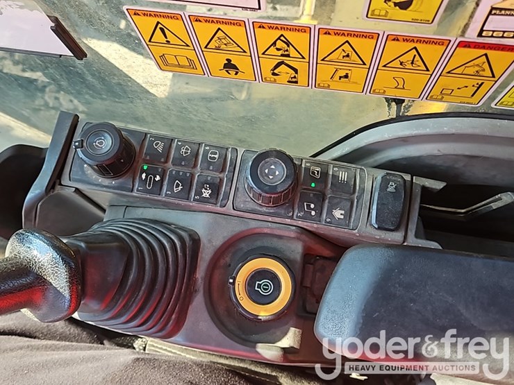 2019-caterpillar-336-image-72
