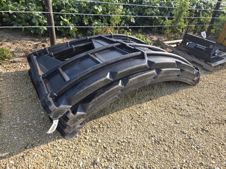 #3862-•-bale-feeder-cover-image-4