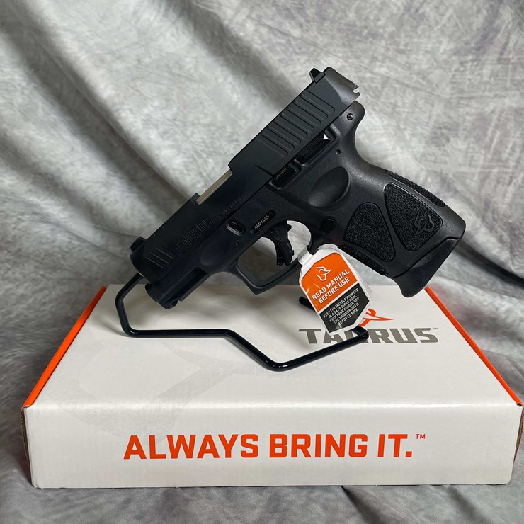#4554 • Taurus G3C 9mm Luger Semi-Auto Pistol, SN: AGD148570