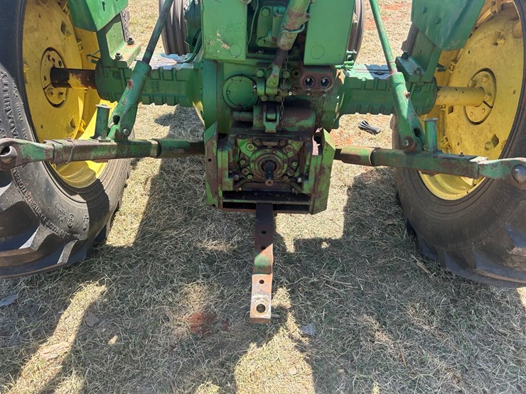 john-deere-3020-image-5