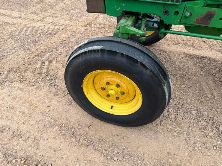 1980-john-deere-2240-image-12