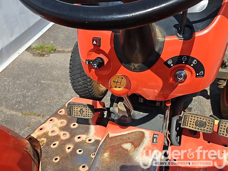 2020-kubota-l2501f-image-24