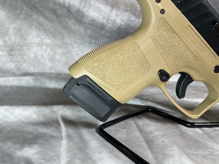 #4535-•-beretta-apx-a1-9mm-luger-semi-auto-pistol,-sn:-axc154045-image-6