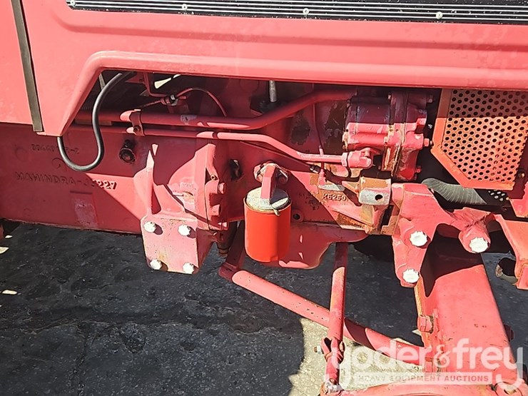 1994-mahindra-e350-di-image-9