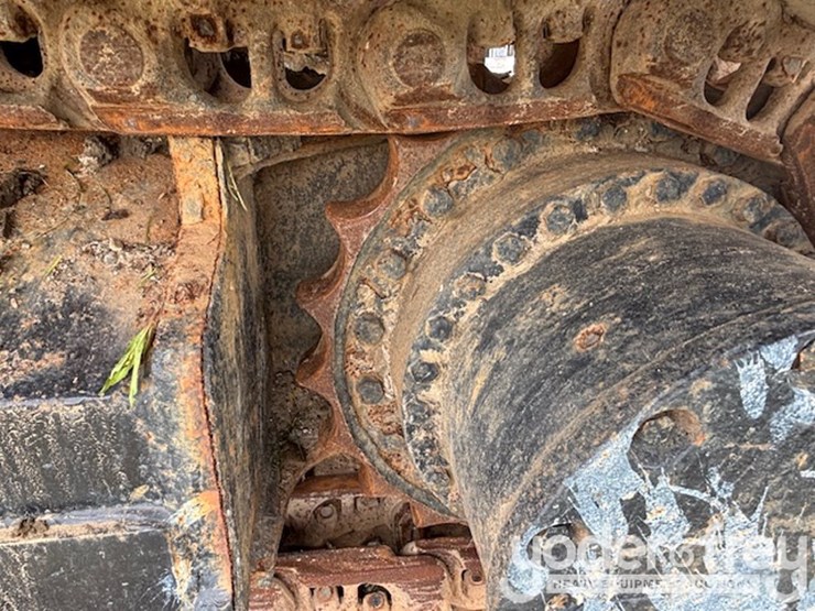 2011-deere-250g-lc-image-15