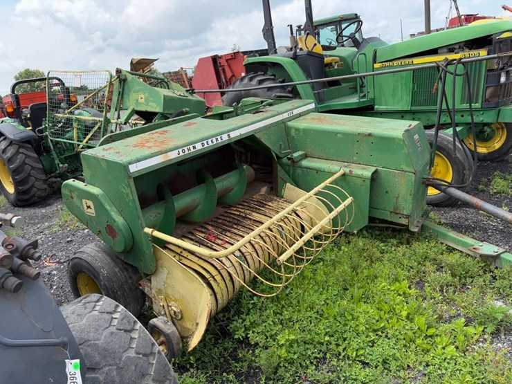 john-deere-336-image-2