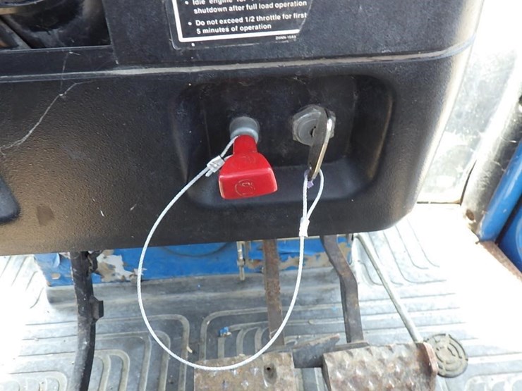 ford-8830-image-18