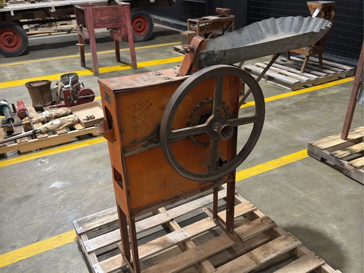 new-idea-corn-sheller-image-10