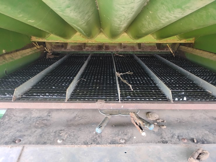 1983-john-deere-8820-image-12