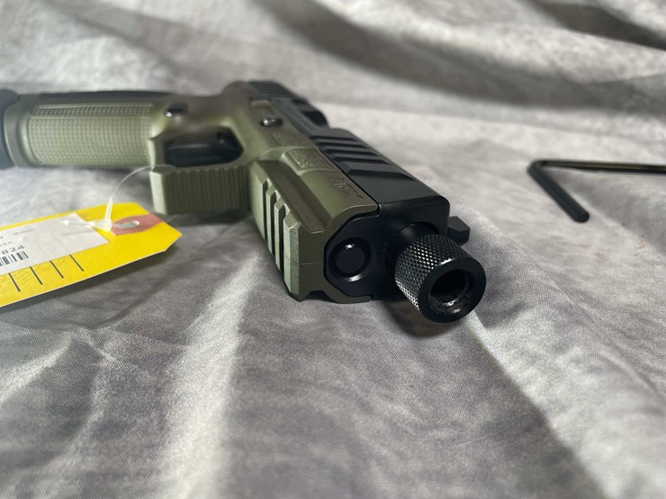 #4556-•-beretta-apx-a1-9mm-luger-pistol,-sn:-a269954x-image-4
