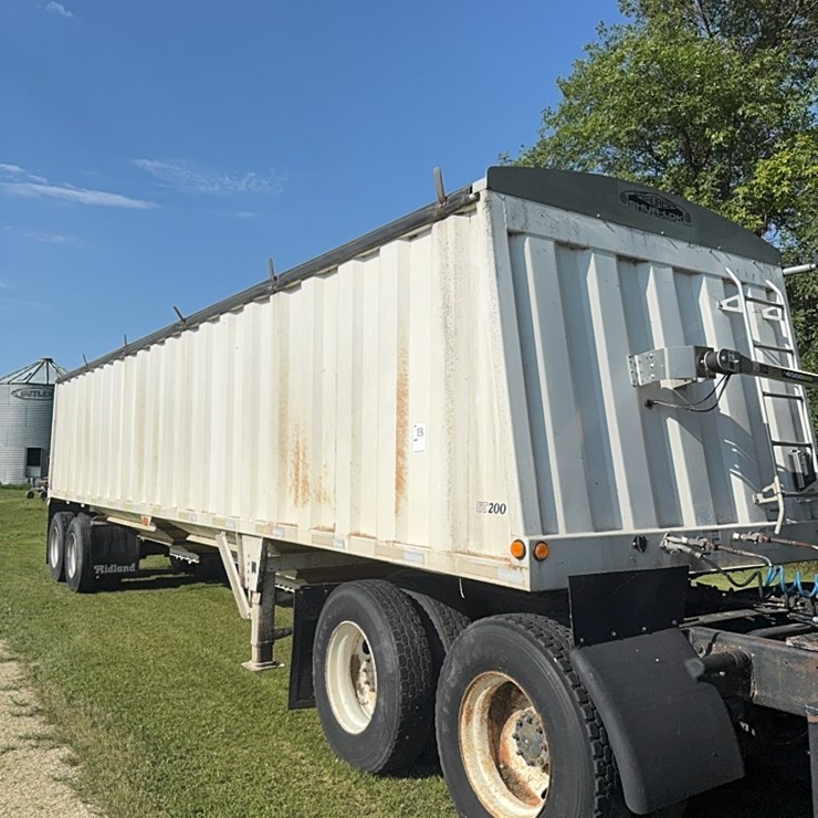 2000 36’ Midland model GT 200 Hopper trailer, electric roll tarp, nice shape
