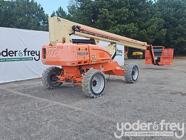 2014-jlg-m600jp-image-5