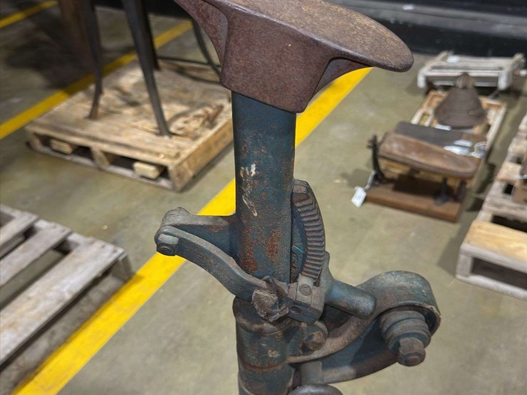 economy-shoe-cobbler-jack.-image-8