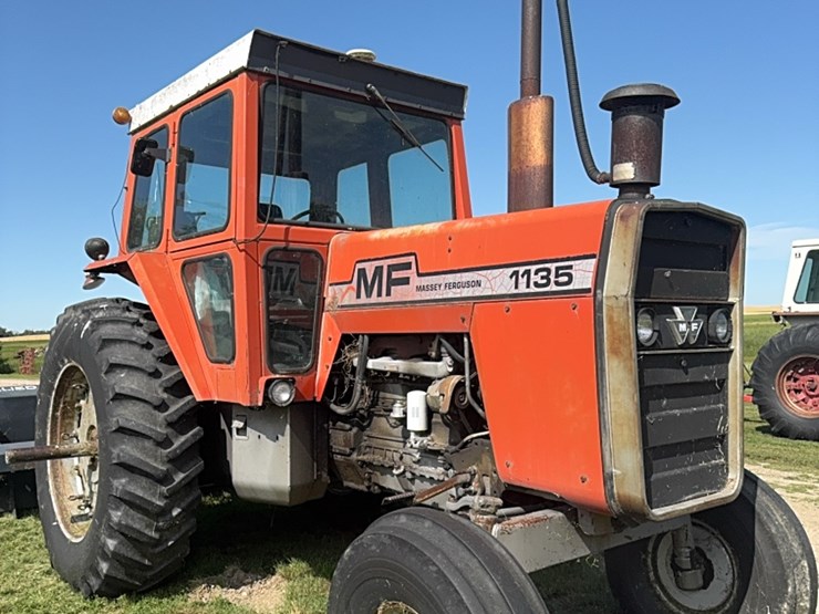 massey-ferguson-1135-image-5